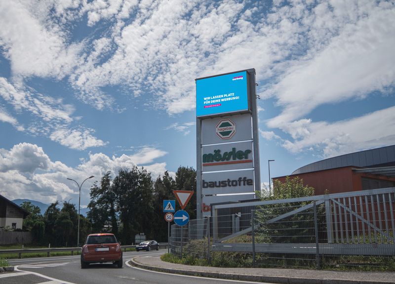 LED Wall 44 Villach Hagebau Mössler - RI Villach