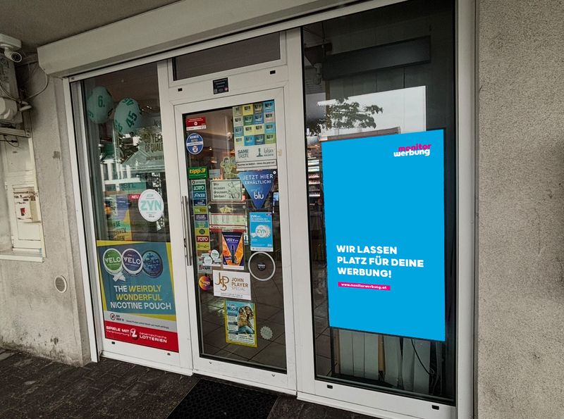 Semioutdoorscreen Kefedergrundgasse Wien