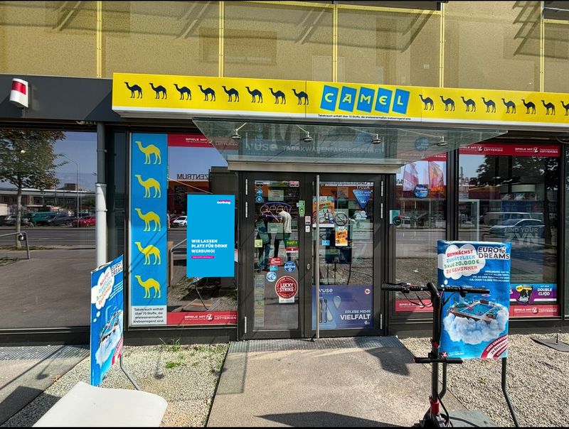 Semioutdoorscreen Stadlauer Str. Wien