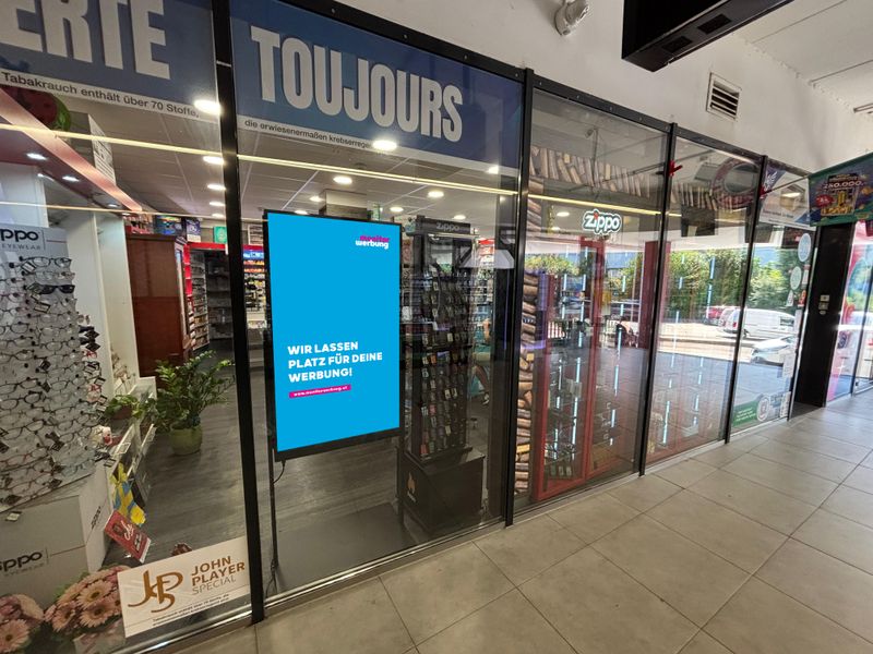 Semioutdoorscreen Wüstenrotplatz  Linz