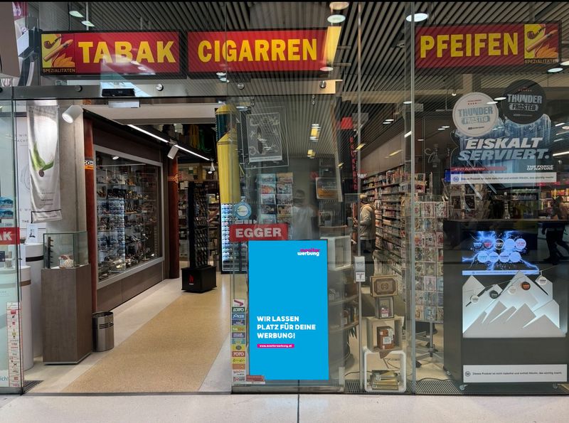 Semioutdoorscreen Salzburg Hauptbahnhof Südtiroler Pl. Salzburg