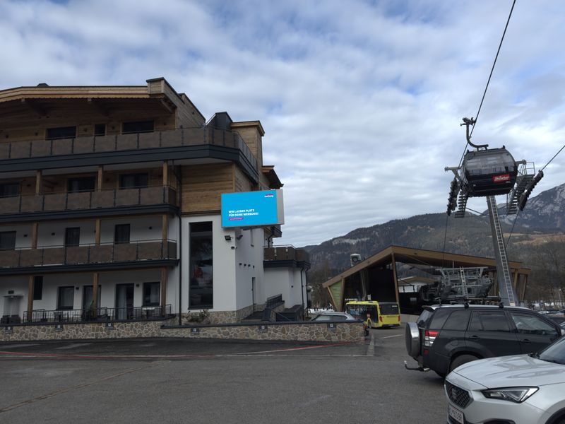 LED Wall Talstation Bergbahn Söll