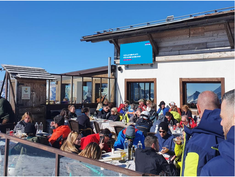 LED Wall Capanna Tondi Skigebiet Cortina d'Ampezzo
