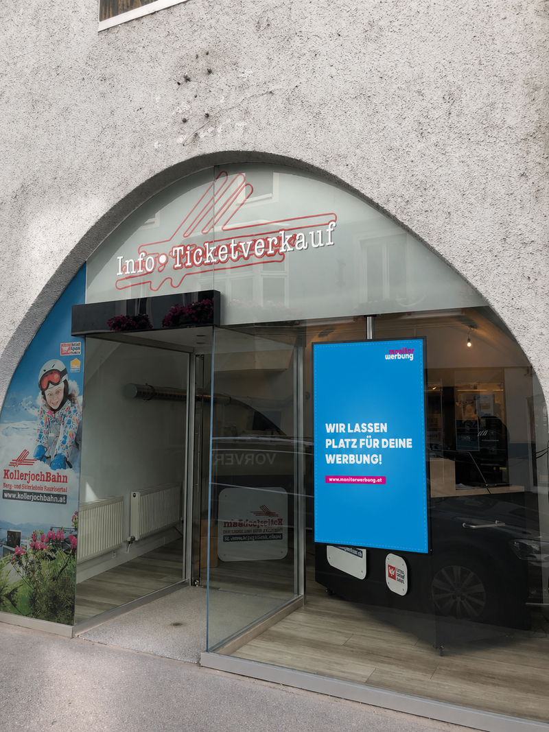 Semi-Outdoorscreen Stadtzentrum Schwaz